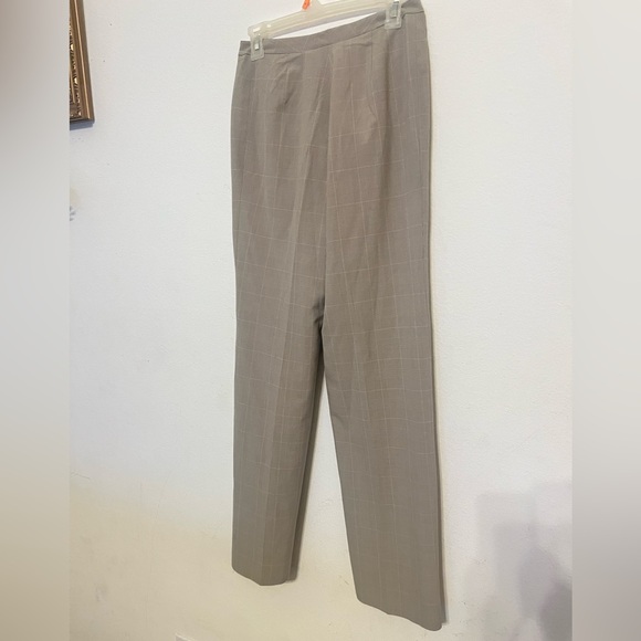 Career Pants

*No back pockets & no belt loops - Picture 1 of 4